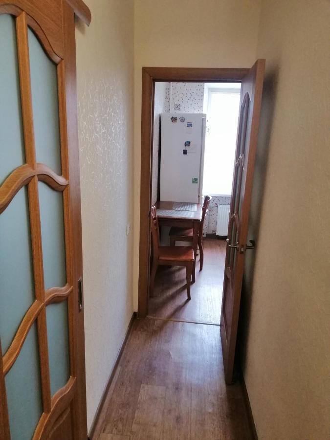 Уютная Квартира На Лётной 6 تشيرنيهيفسكا المظهر الخارجي الصورة