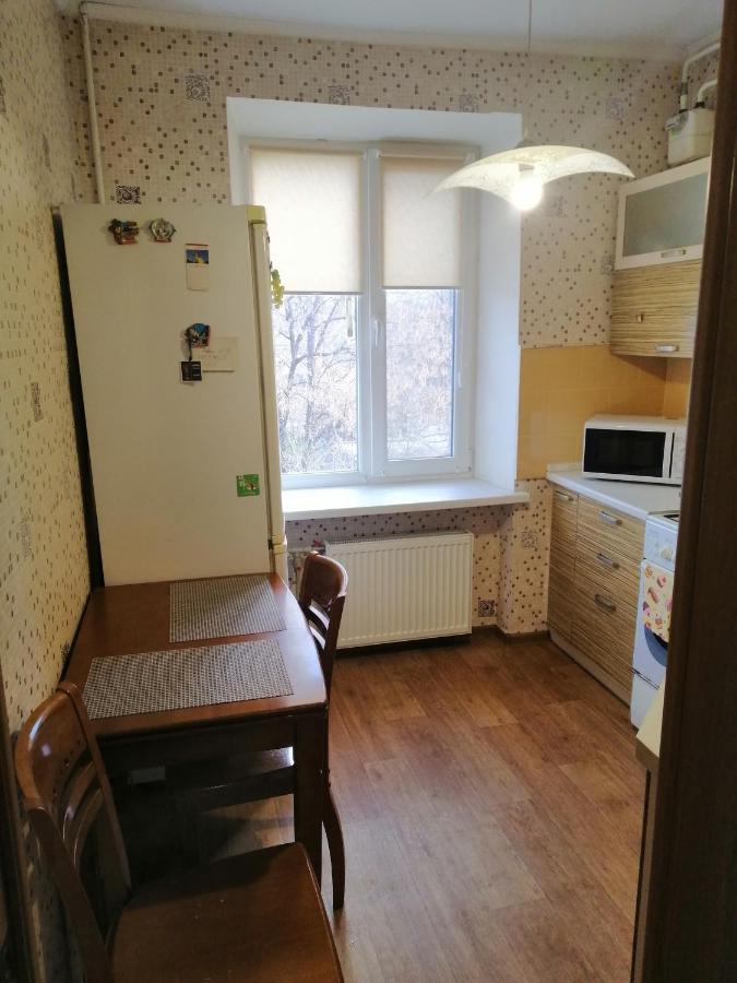 Уютная Квартира На Лётной 6 تشيرنيهيفسكا المظهر الخارجي الصورة